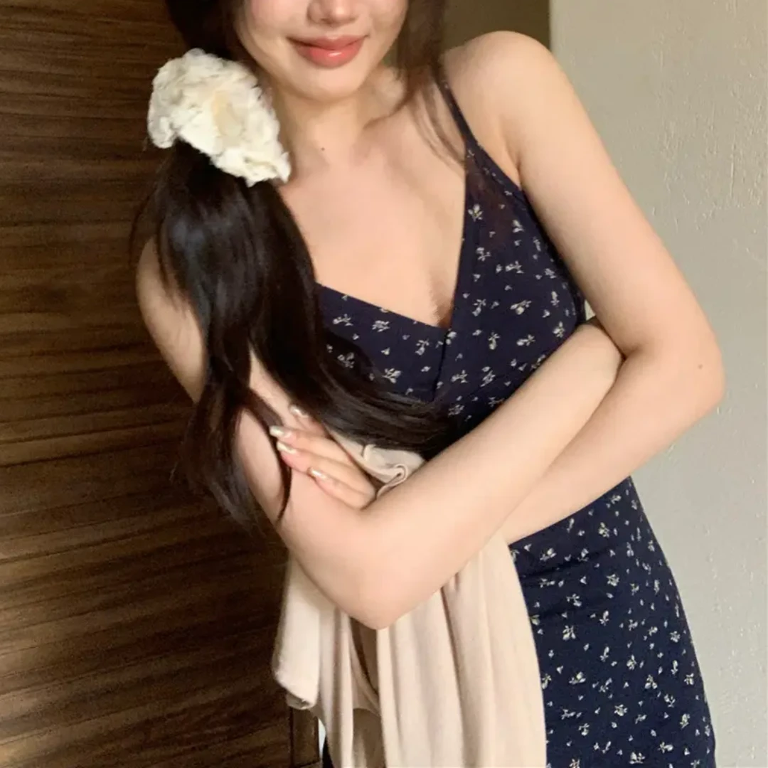 碎花新款时尚吊带显瘦小个子连衣裙