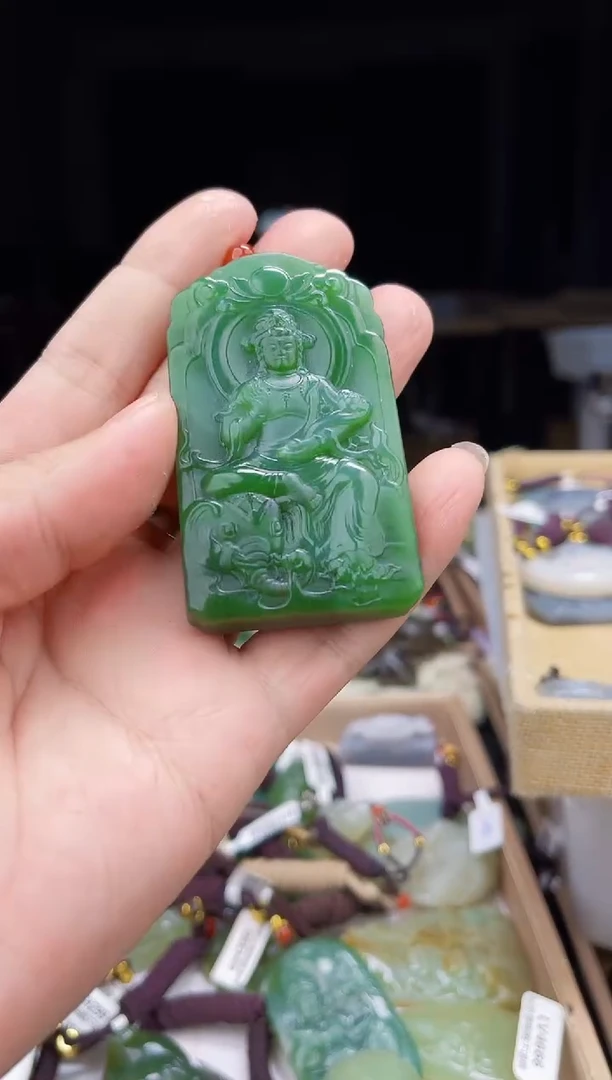 颈饰未镶嵌和田玉1