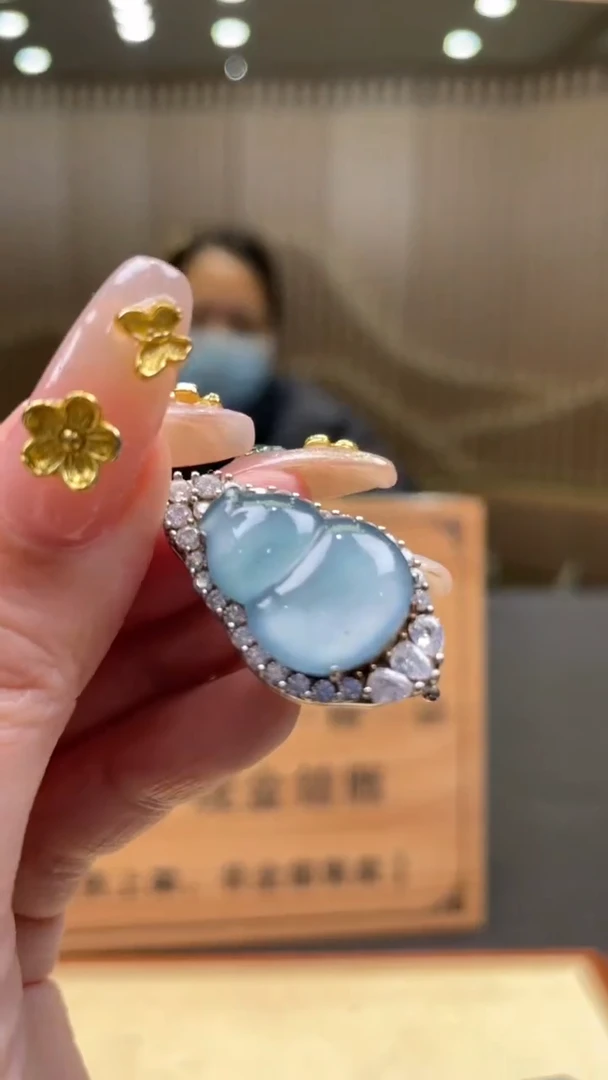 【闪购商品】翡翠颈饰未镶嵌      *A40 (只发一件)