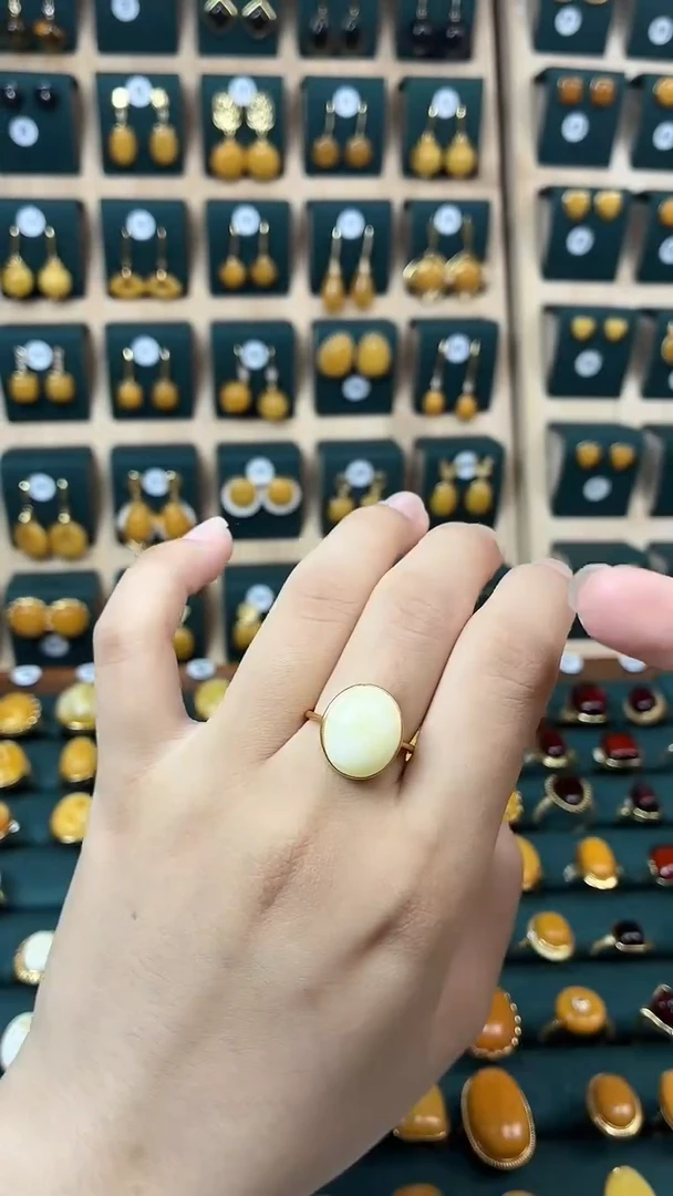 银S925镶嵌琥珀戒指精品白蜜戒指