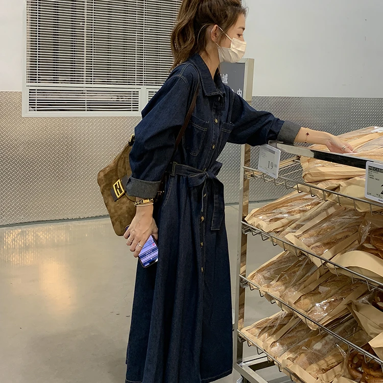 法式复古牛仔衬衫长袖连衣裙女秋装2025新款高级感收腰气质长裙子