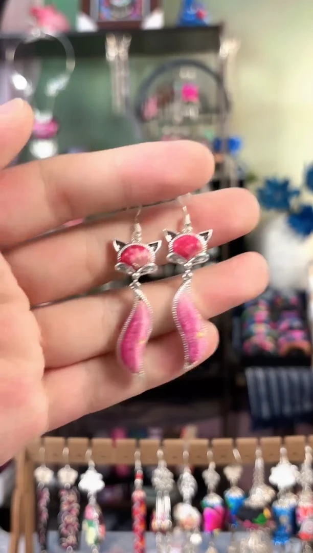 彩云南阁非遗老绣饰品192