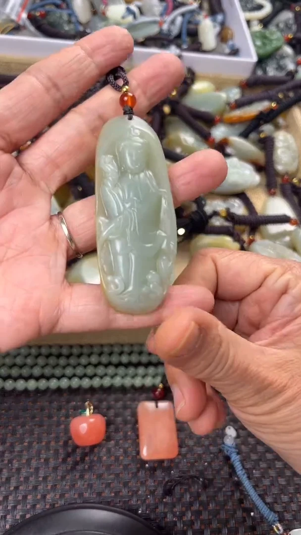 【闪购商品】和田玉颈饰未镶嵌多样性发货没有证书拍一发一有瑕