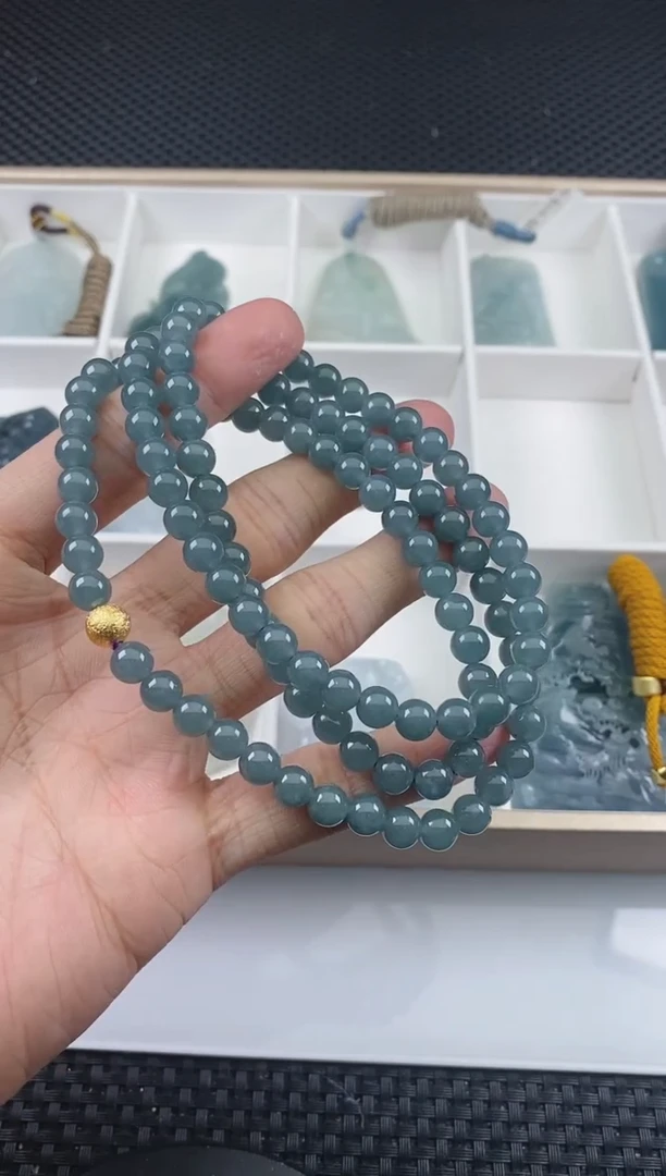 翡翠未镶嵌颈饰