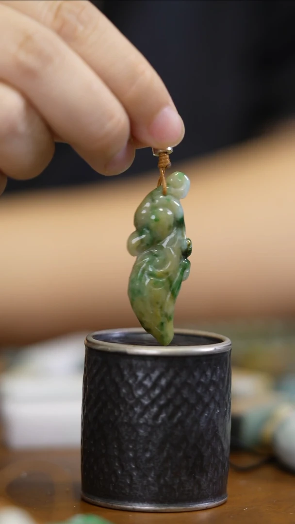 翡翠未镶嵌颈饰黄加绿翡翠吊坠-凤