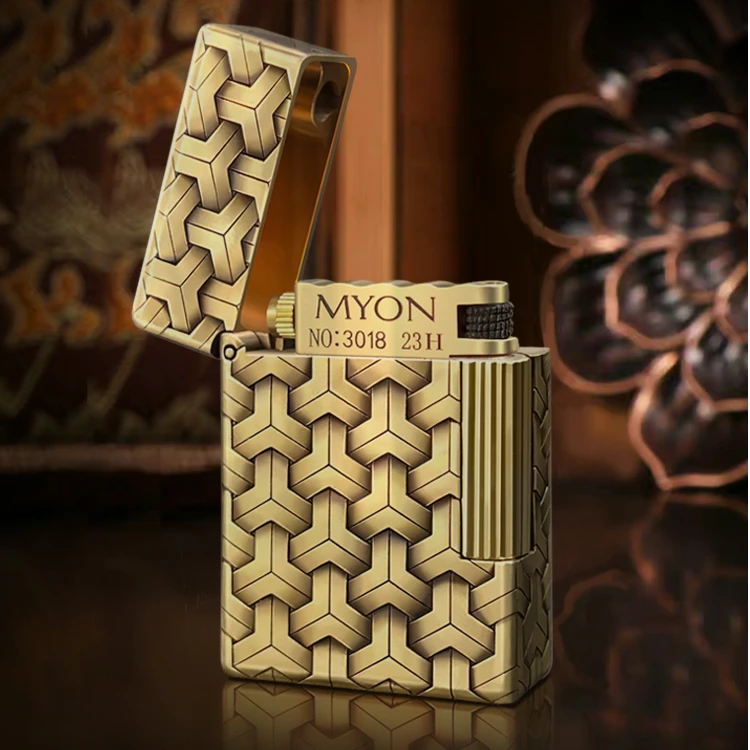 MYON勉牌M619盔甲-战无不胜瑕疵煤油打火机国标黄铜一体打火机