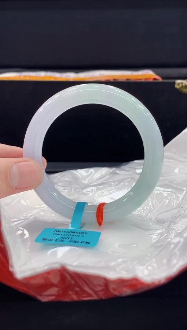 未镶嵌手镯翡翠翡翠手镯