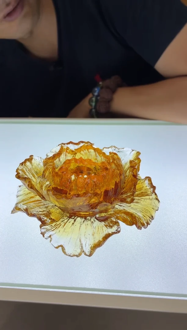 琉璃手工艺品牡丹花琥珀色14公分
