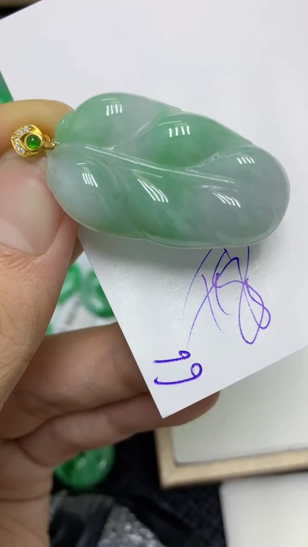 颈饰未镶嵌翡翠缅甸A货翡翠