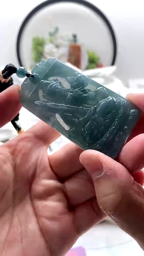 颈饰未镶嵌翡翠虚空藏