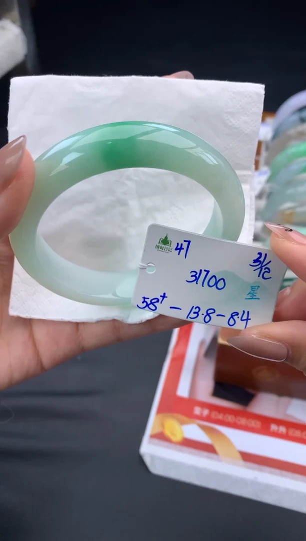 未镶嵌手镯翡翠翡翠自带#送人#，假一赔三