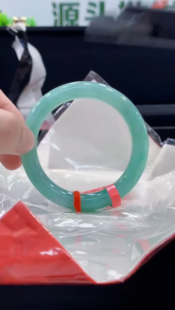 未镶嵌手镯翡翠翡翠手镯