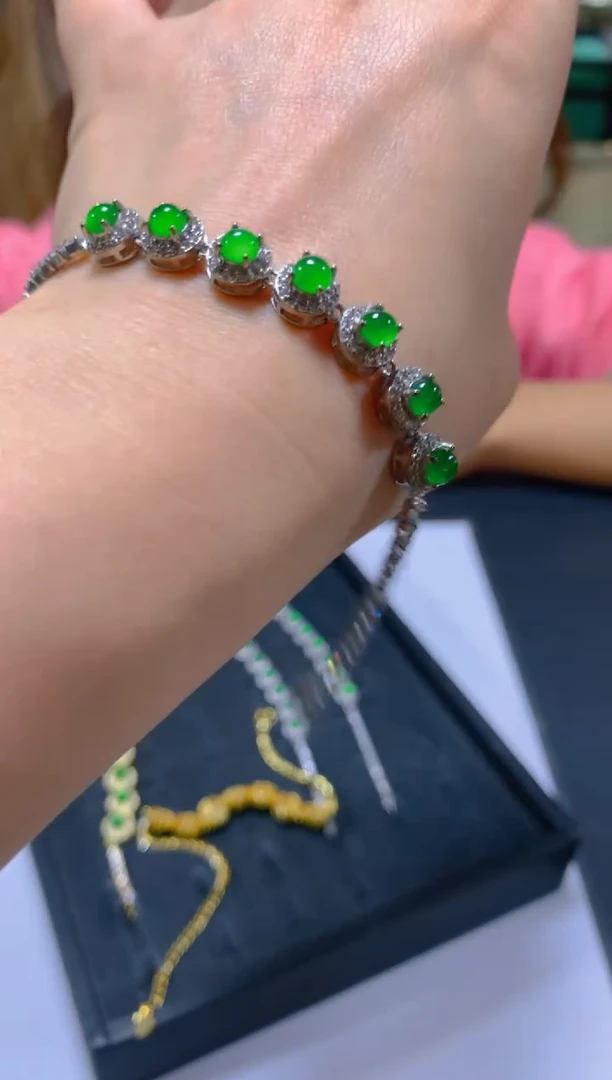 未镶嵌手链翡翠多样性发一