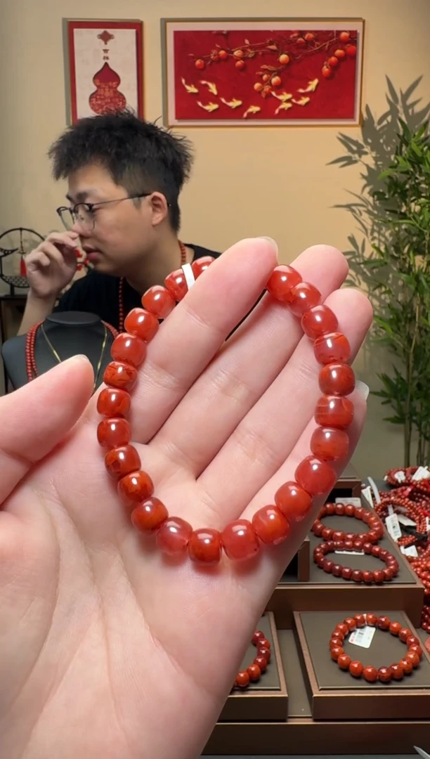 南红玛瑙手串未镶嵌一条8mm+ 多样性发货
