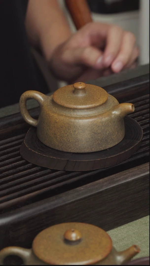茶壶紫砂本绿柴烧-金钟-110cc-半手