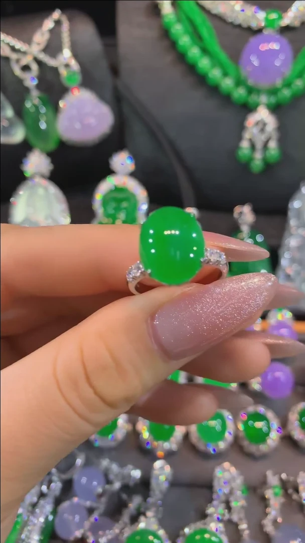 【闪购商品】翡翠戒指18K金镶嵌戒指