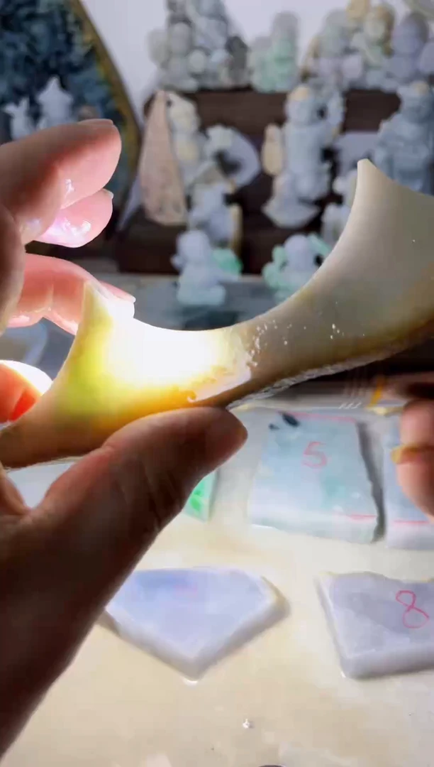 【闪购商品】翡翠吊坠(不含链)未镶嵌A957