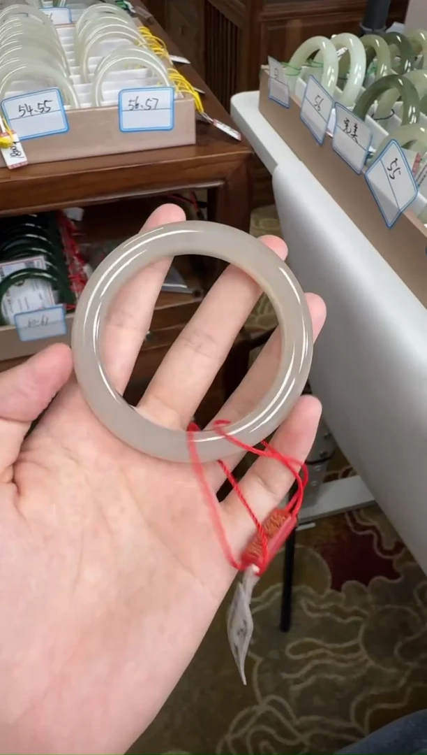 未镶嵌手镯和田玉54