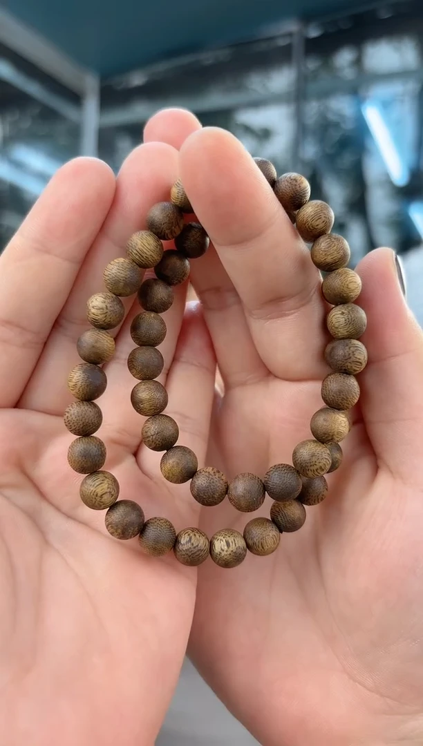 沉香手串海南莺歌绿乌身虫漏08双圈老料多样性发货