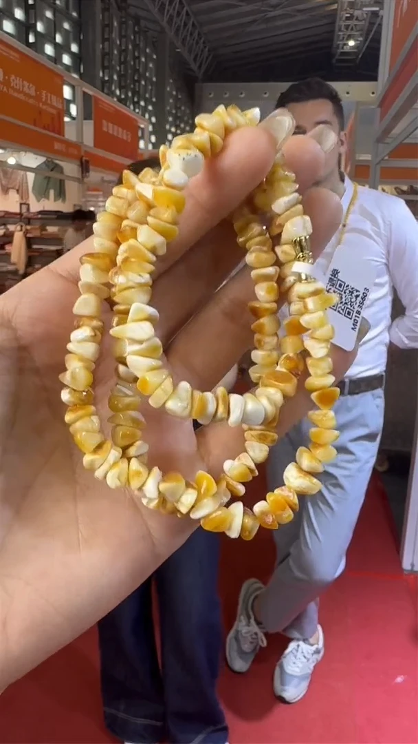 未镶嵌琥珀手链上海珠宝展假一罚十
