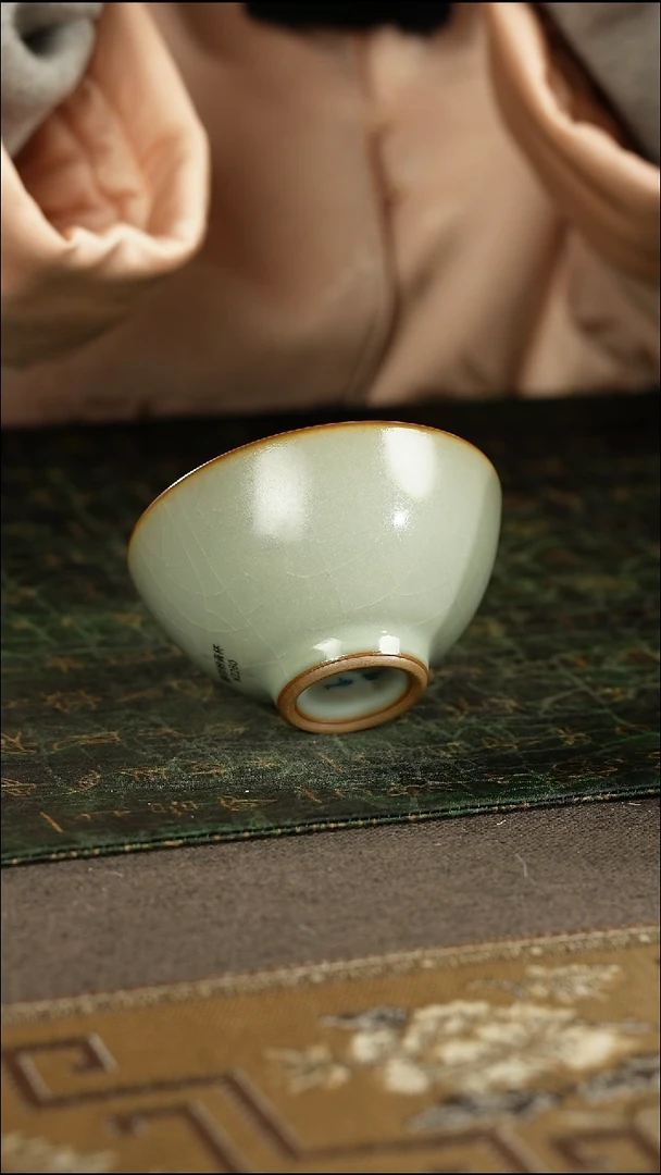 善窑厂汝窑粉青主人杯（铁胎）