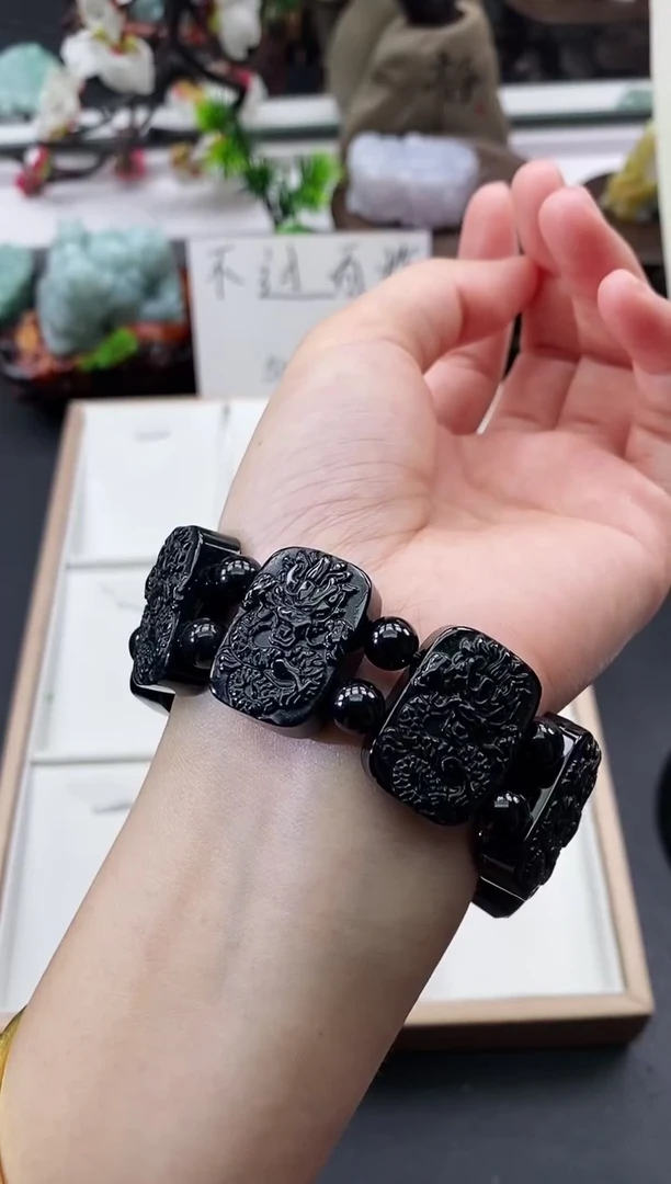 翡翠未镶嵌颈饰天然缅甸A货翡翠随机发一件