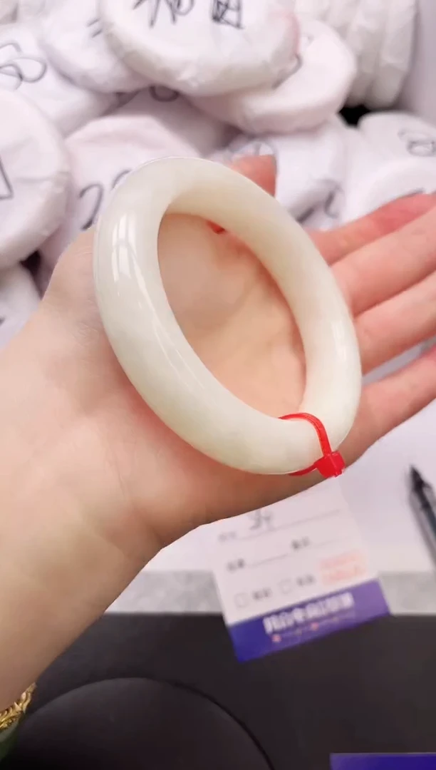 【闪购商品】和田玉手镯未镶嵌10K348-54