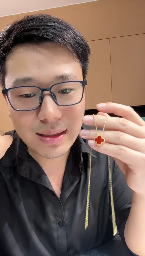 【闪购商品】玛瑙/玉髓套链18K金镶嵌红色k黄，四叶草套链GHJ  25版