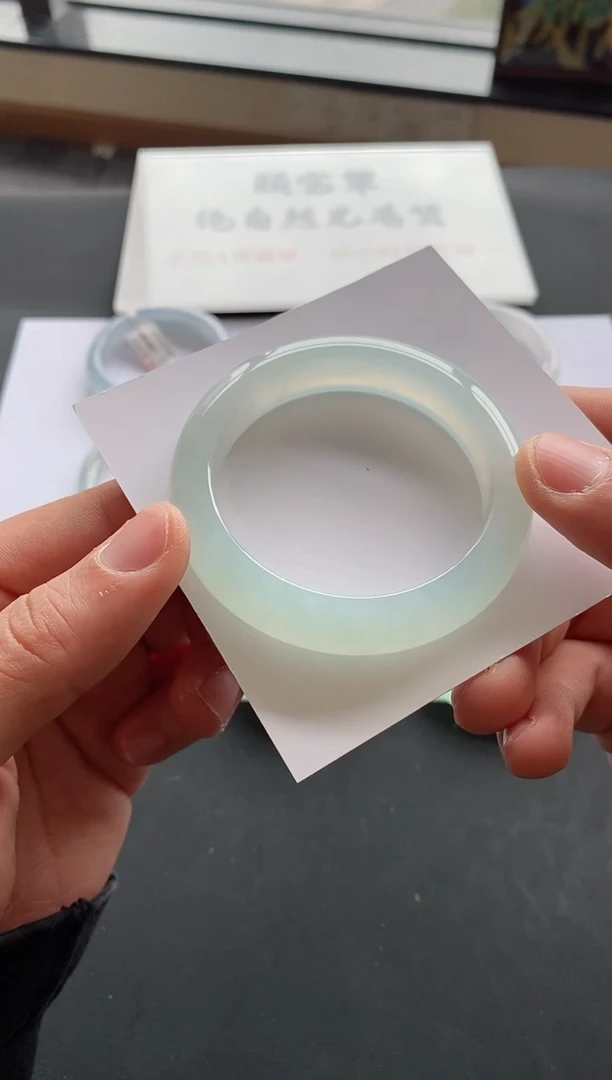 【闪购商品】翡翠手镯未镶嵌47号52.3*12.3*8.7正圈