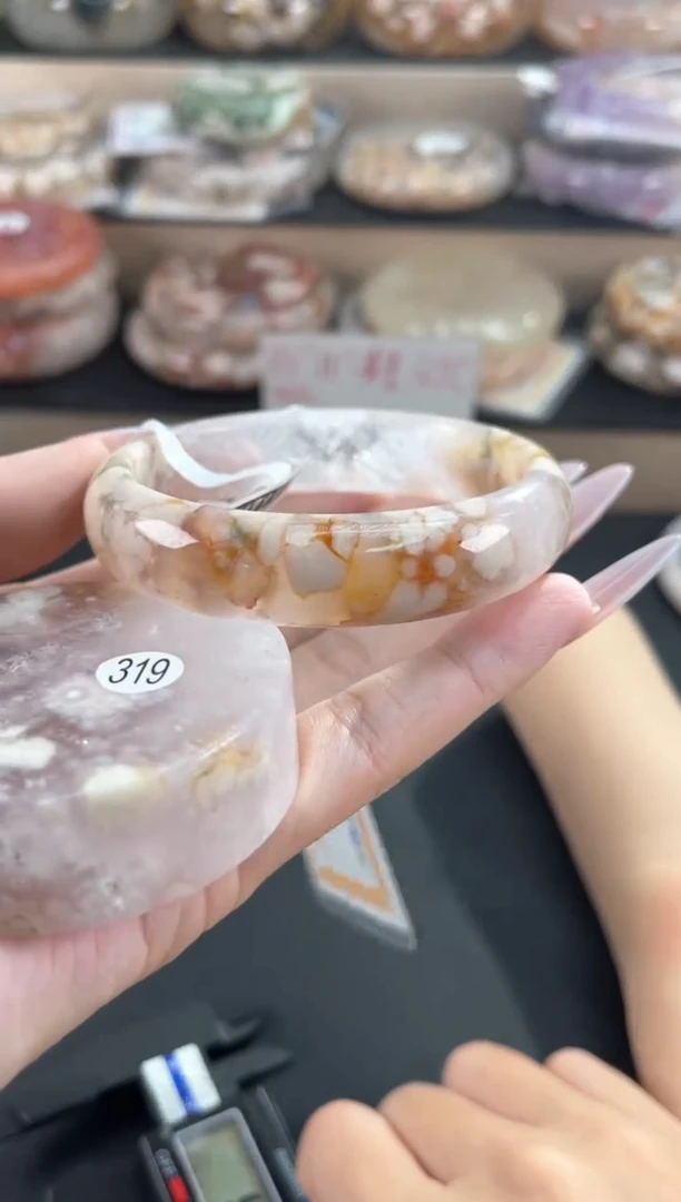 未镶嵌手镯石英质玉57