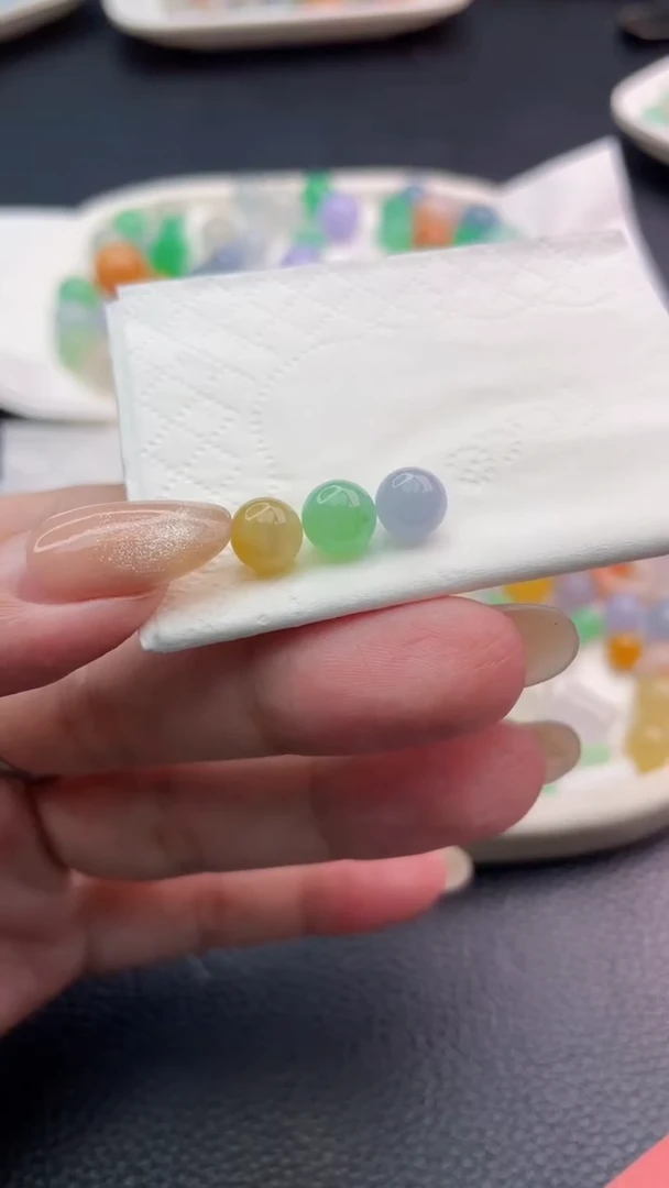 定制翡翠未镶嵌珠子