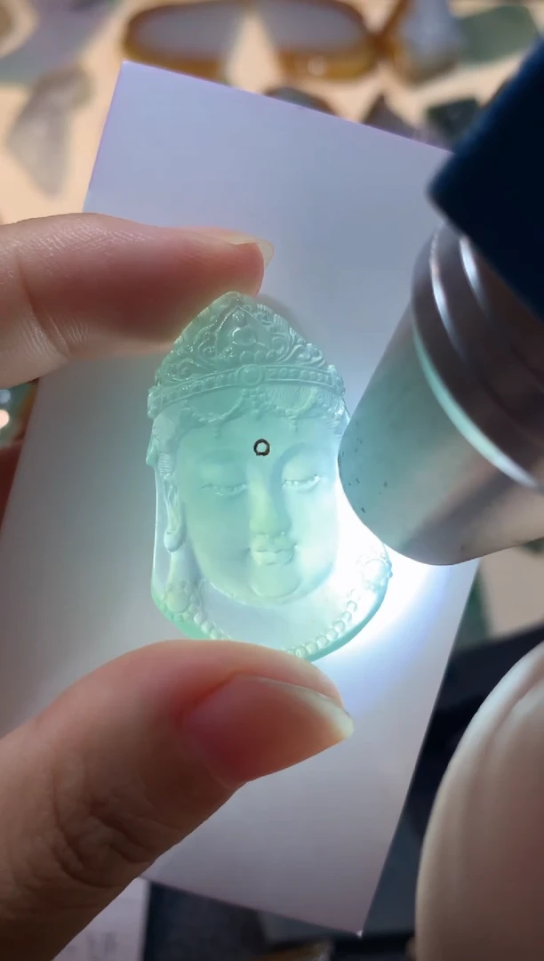 颈饰未镶嵌翡翠吊坠