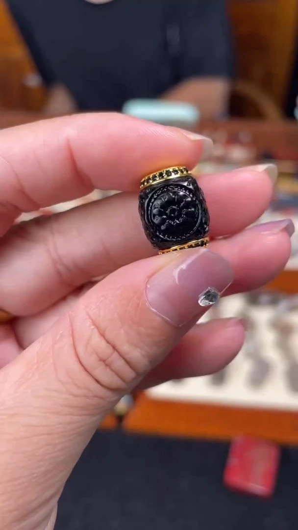 和田玉未镶嵌颈饰66墨玉格桑花