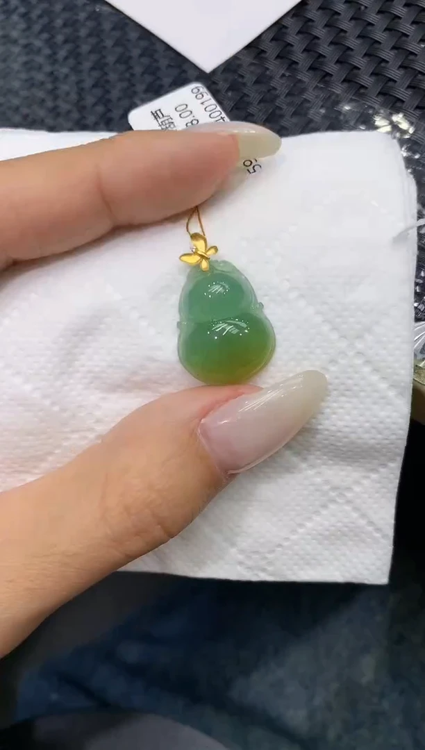 颈饰18K金镶嵌翡翠111111111111