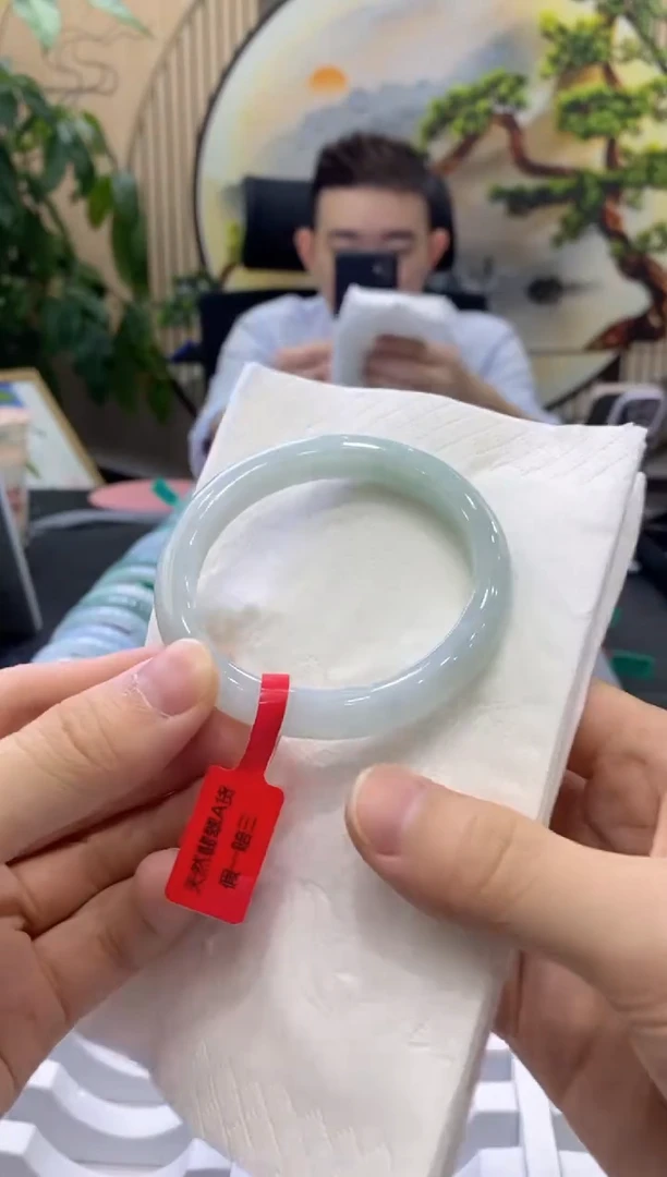 翡翠手镯未镶嵌000000000005606