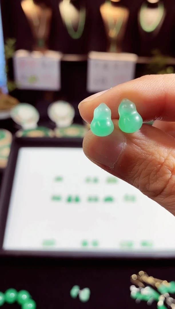 【闪购商品】石英质玉耳坠未镶嵌耳钉