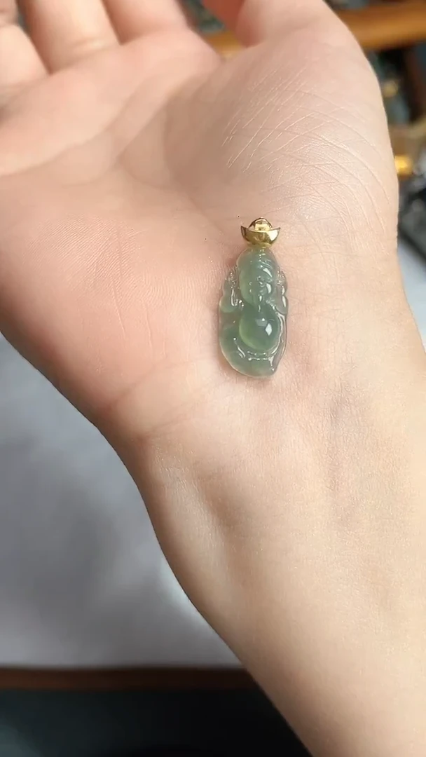 颈饰18K金镶嵌翡翠2025121401