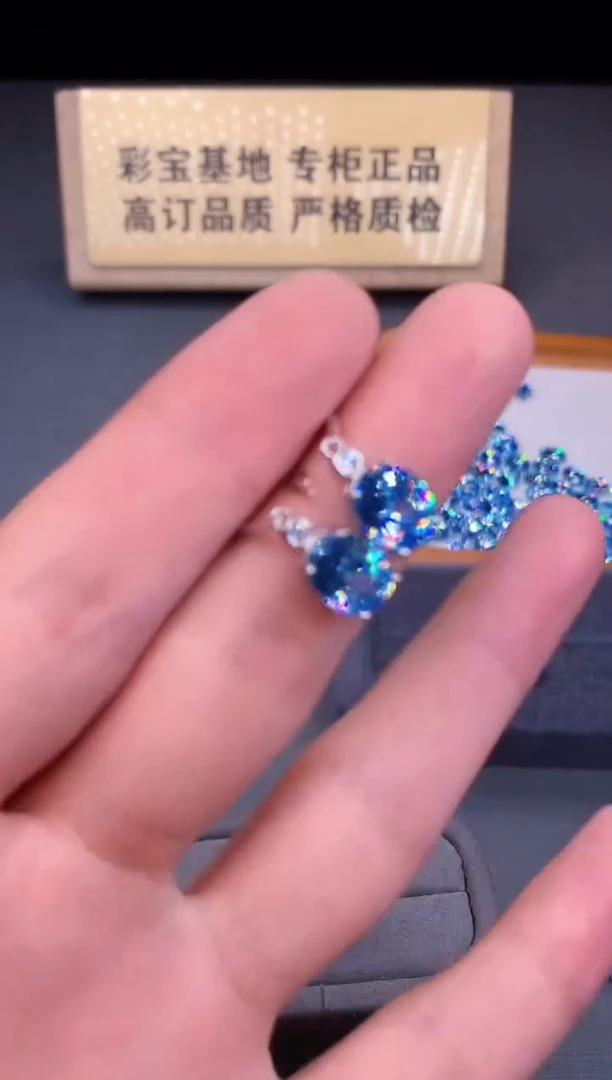 银S925镶嵌耳坠海蓝宝石2222