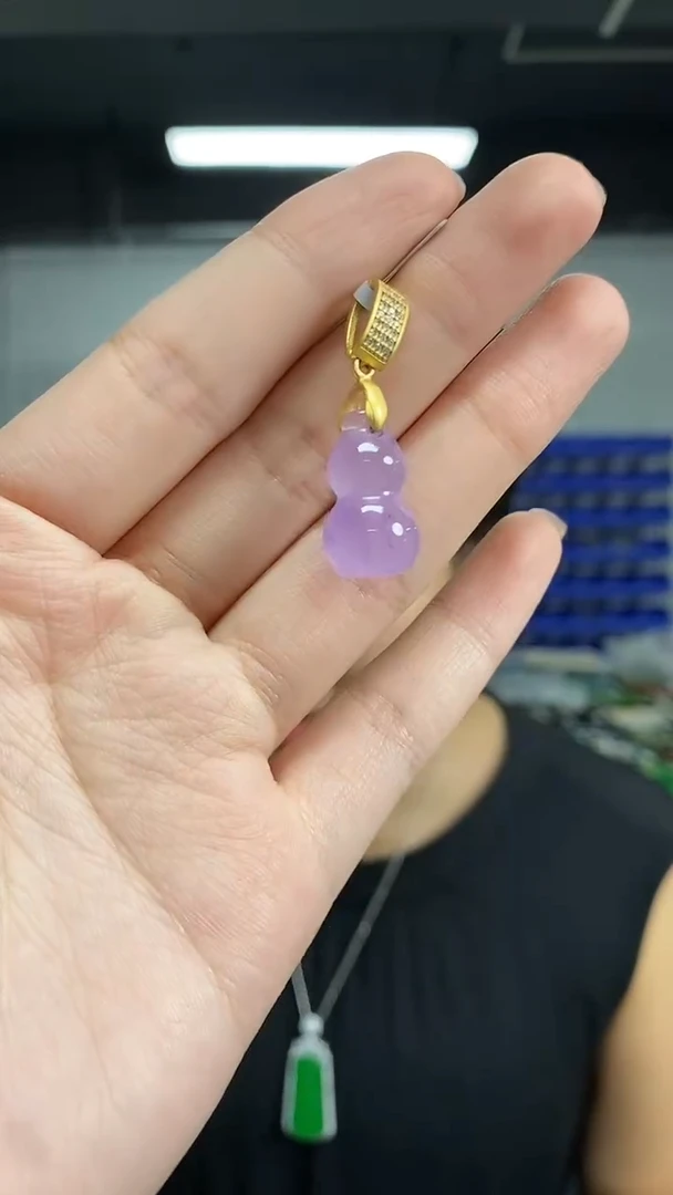 颈饰未镶嵌翡翠多样性发其一颜色微差
