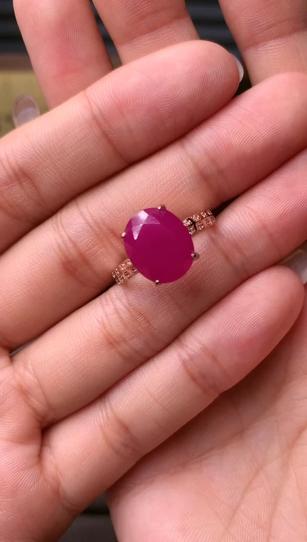 【闪购商品】红宝石戒指银S925镶嵌........