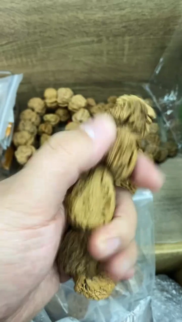 把件核桃三角变异南疆手持