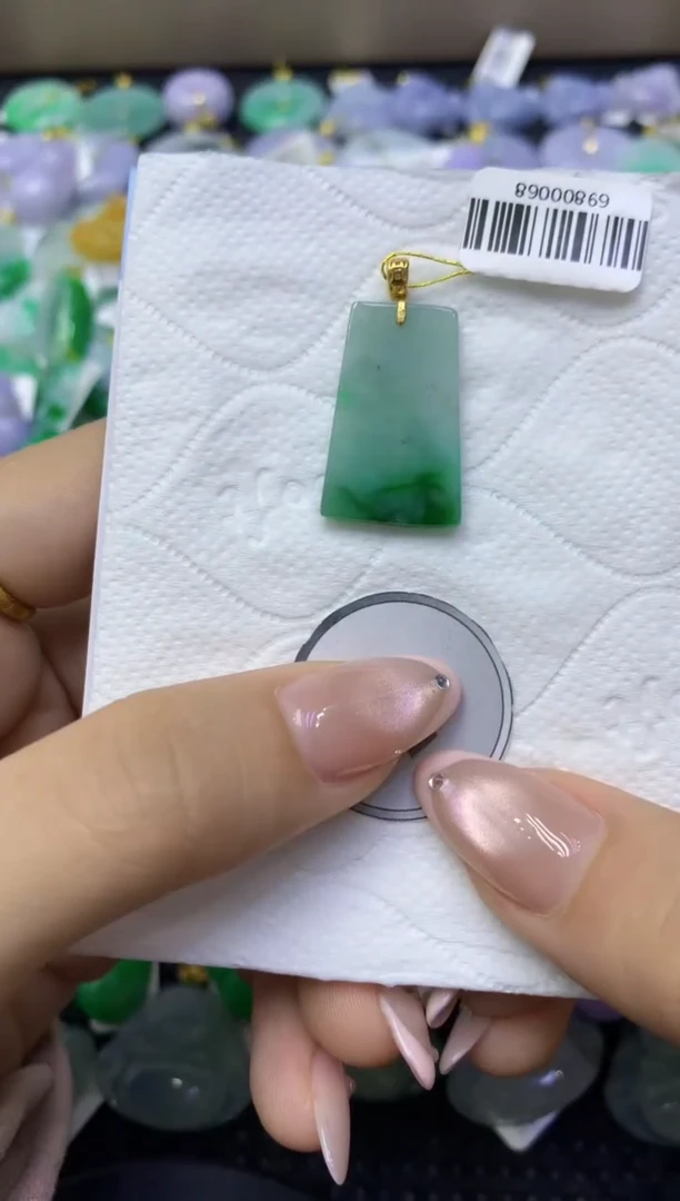 颈饰未镶嵌翡翠天然缅甸翡翠A货