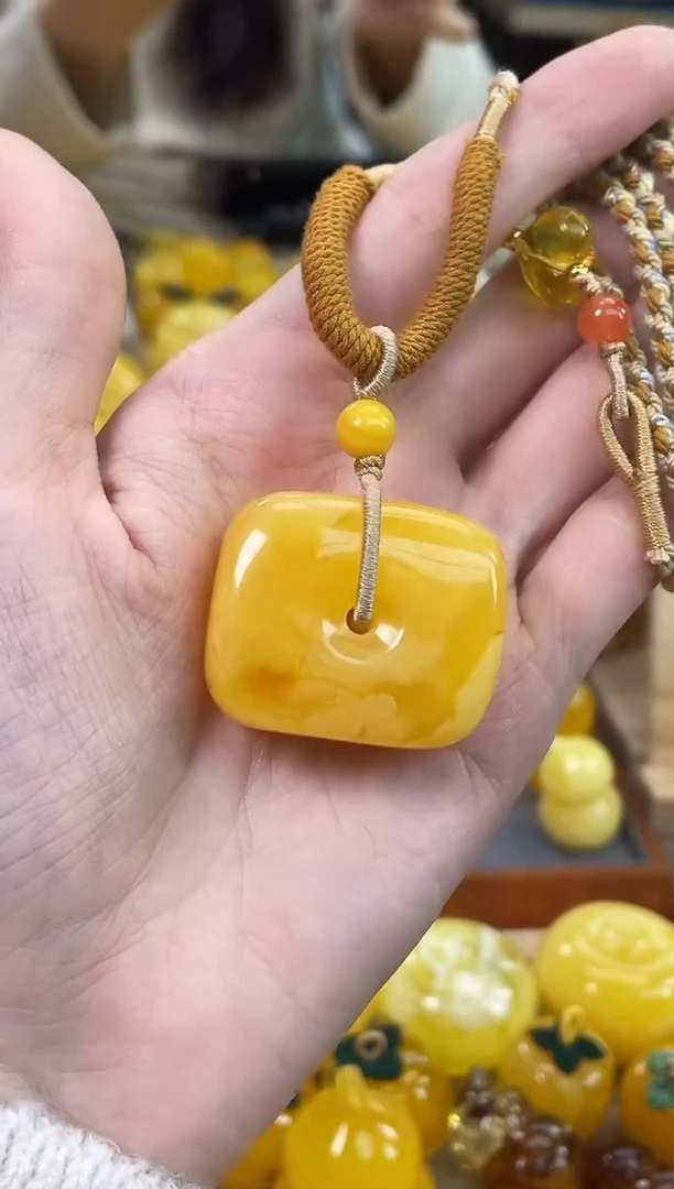 裸石琥珀未镶嵌J120