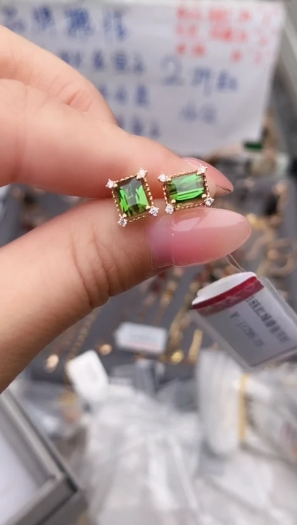 18K金镶嵌耳饰碧玺--专柜--