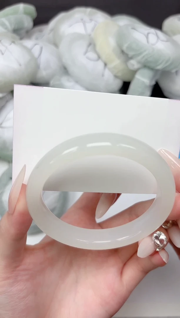 未镶嵌手镯石英质玉55-58.8