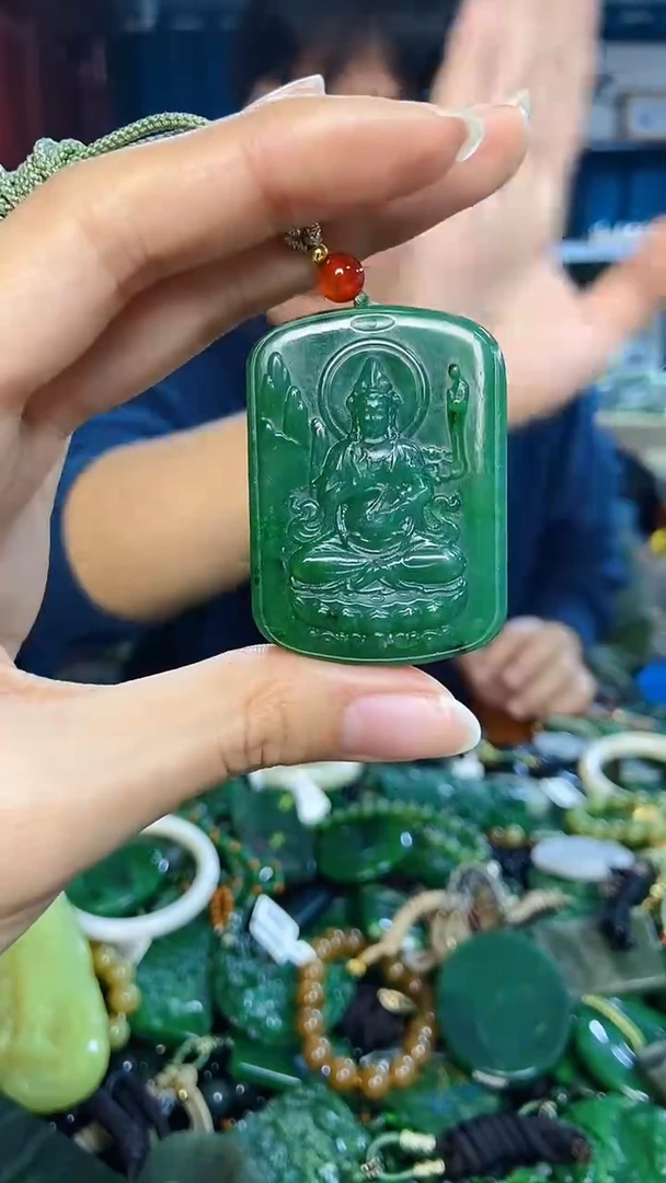 未镶嵌和田玉挂件1