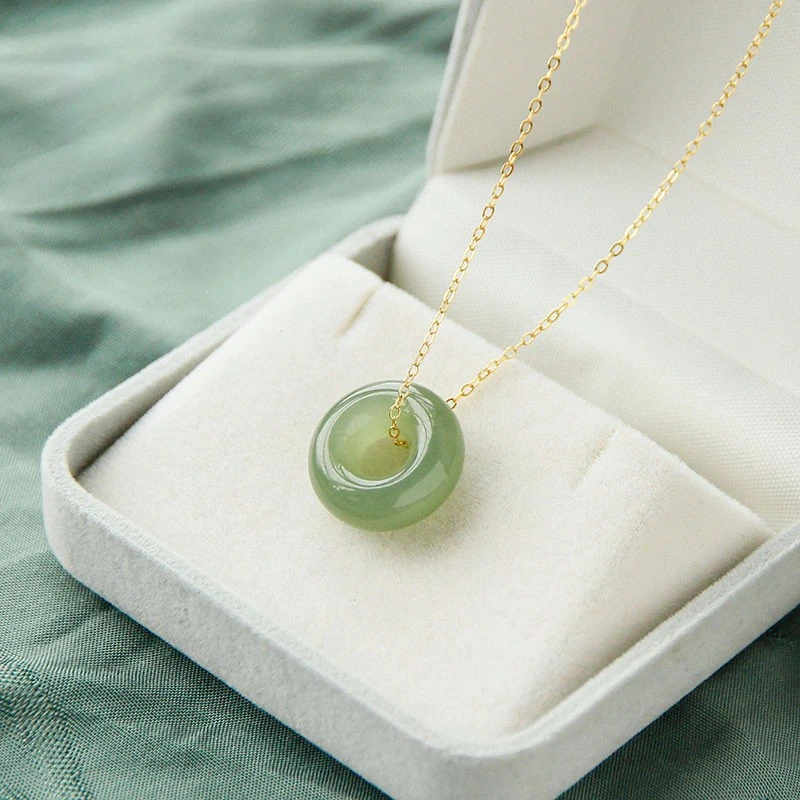 保真天然和田玉项链路路通女玉石吊坠玉坠跑环精品锁骨链珠宝饰品