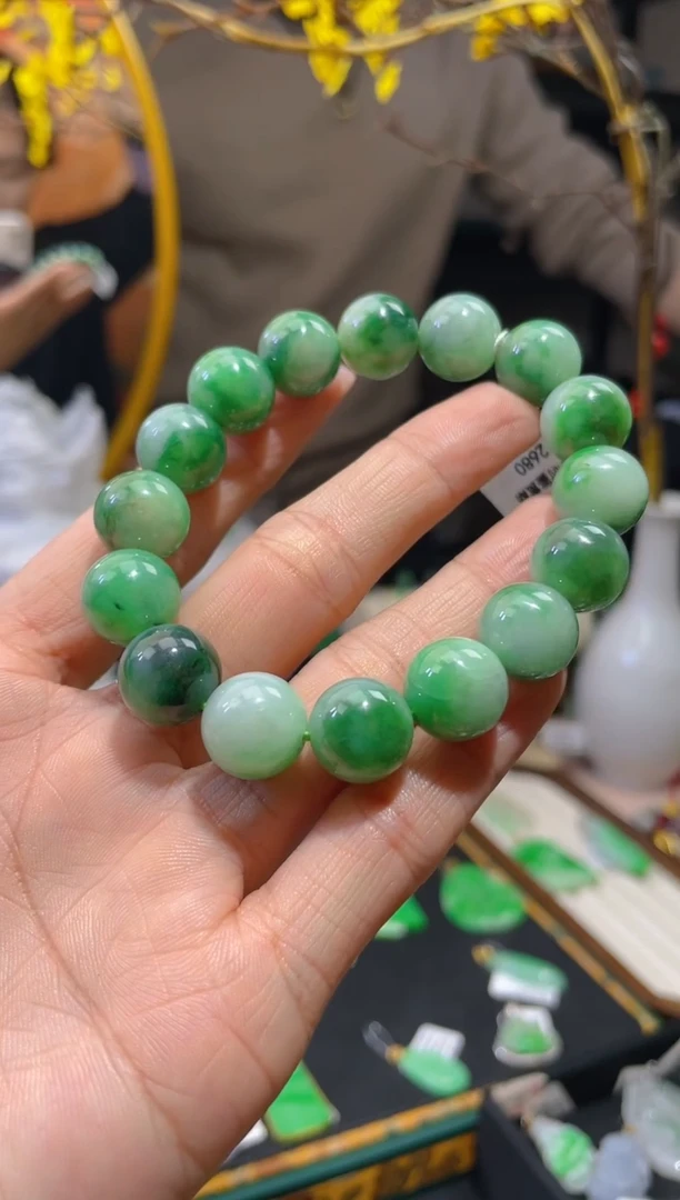 【闪购商品】翡翠颈饰未镶嵌假一赔三