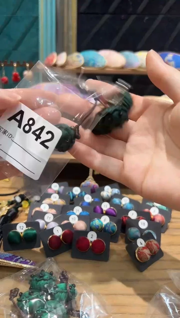 【闪购商品】【孤品款2.9】A842莲蓬耳环一对