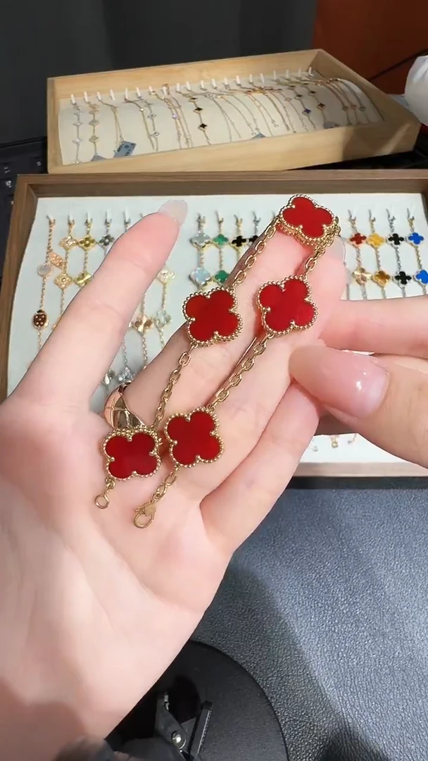 18K金镶嵌手链玛瑙/玉髓红色五花手链GHJ